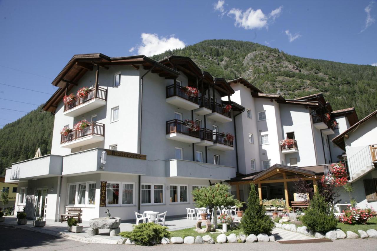 Hotel Santoni Ossana Exterior photo